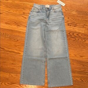 BDG Ozzy Loose Jeans from Urban Outfitters